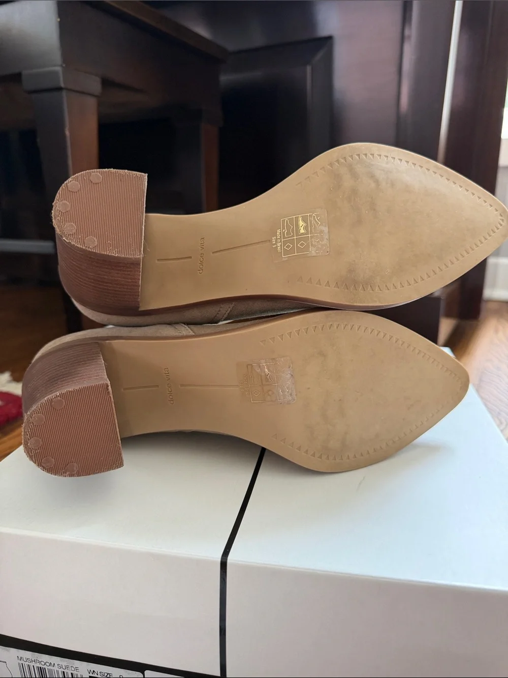 Dolce Vita “Spade” Pointed Toe Block Heel Booties in Mushroom Suede Sz 9